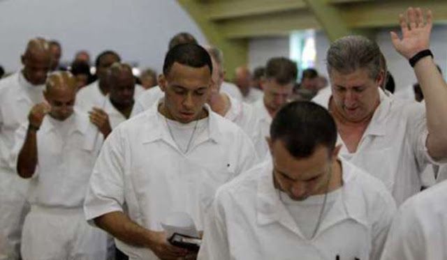 Projeto evangelístico em prisão resulta na conversão ao Evangelho de detentos violentos