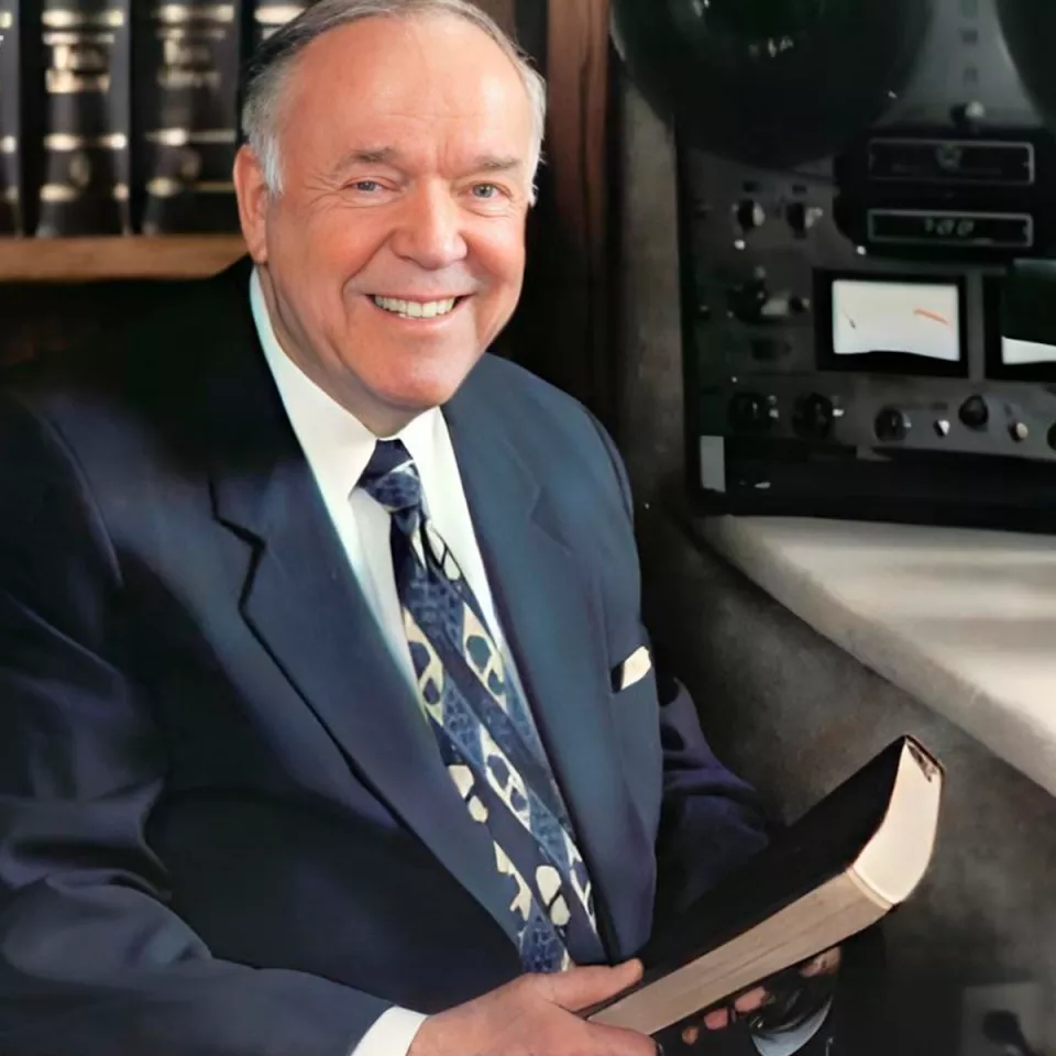 Kenneth E. Hagin Pastor